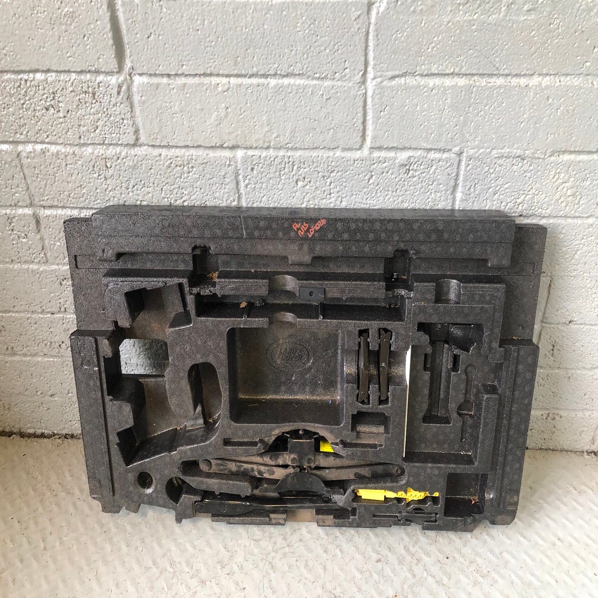 Range Rover Sport Tool Storage Boot with Jack Wheel Brace 2005 to 2013 L09026